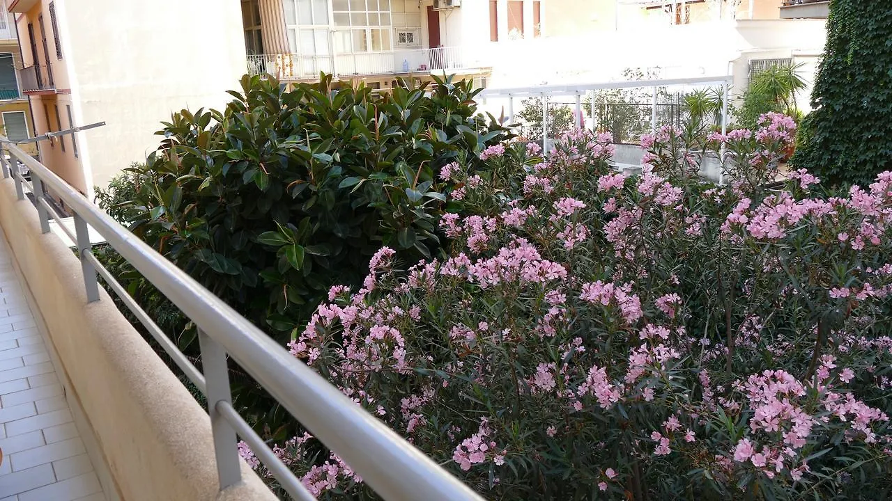 B&B Fusorario Catania 3*,  Italy
